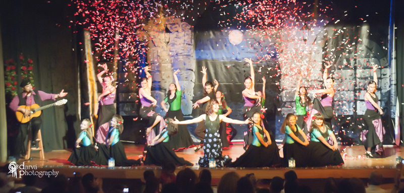 Χορευτική παράσταση σχολής L' Alegria