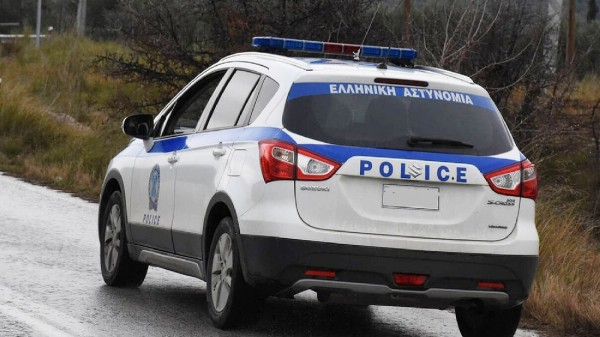 Δύο ...μπουμπούκια έκλεψαν αυτοκίνητο από την Αρκίτσα και το παράτησαν στο Βαθύ Αυλίδας