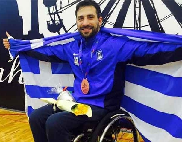 ΞΙΦΑΣΚΙΑ ΜΕ ΑΜΑΞΙΔΙΟ: Στην κορυφή του κόσμου ο Πάνος Τριανταφύλλου (VIDEO)