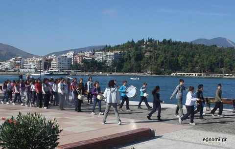 Όαση ελπίδας τα παιδιά που παρελάζουν