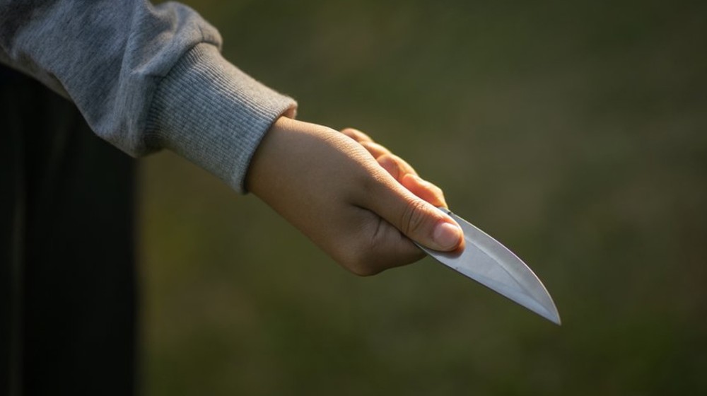 ΧΑΛΚΙΔΑ: Νεαρός έπεσε νεκρός από μαχαίρι - Άγνωστοι τον παράτησαν στο Νοσοκομείο και εξαφανίστηκαν