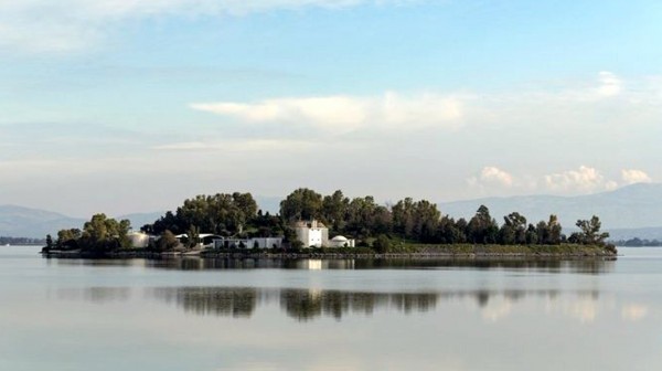 ΧΑΛΚΙΔΑ - ΚΑΤΑΓΓΕΛΙΑ: Έντονη δυσοσμία στην Αγία Μαρίνα από το Κέντρο Βιολογικού Καθαρισμού στη νησίδα Πασσά