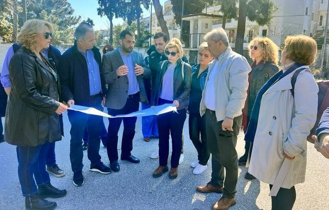 Ξεκινά η εγκατάσταση αιθουσών για τη στέγαση του ΕΕΕΕΚ Χαλκίδας στο πρώην Τάγμα Πεζοναυτών