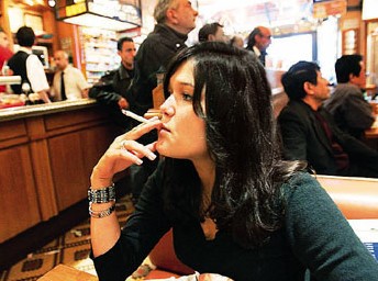 Καπνίζουμε στριφτά γιατί είναι πιο φθηνά