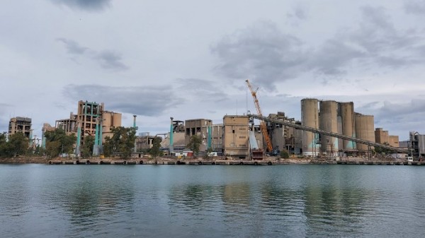 ΟΜΙΛΟΣ ΗΡΑΚΛΗΣ: Κανένα σχέδιο για μετατροπή του Τσιμεντάδικου της Χαλκίδας σε Μονάδα Διαχείρισης Απορριμμάτων