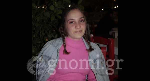 Όταν κάνει την ...αμαρτία θυμάται τα παιδικά της χρόνια!