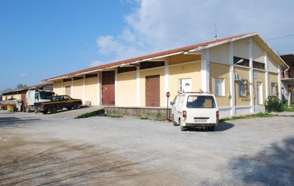 Αγόρασε αποθήκες στο Αυλωνάρι