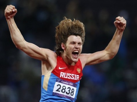 Αφησε τις βότκες και πήδηξε στους...αιθέρες! (video)