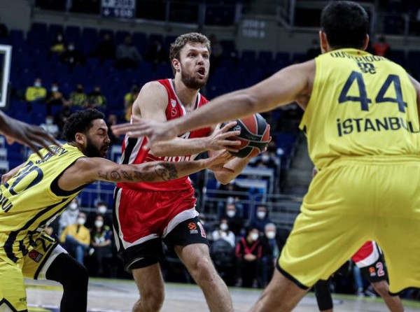 ΕΥΡΩΛΙΓΚΑ PLAY OFF: Οι προβλέψεις για τους αγώνες της Παρασκευής 28/4