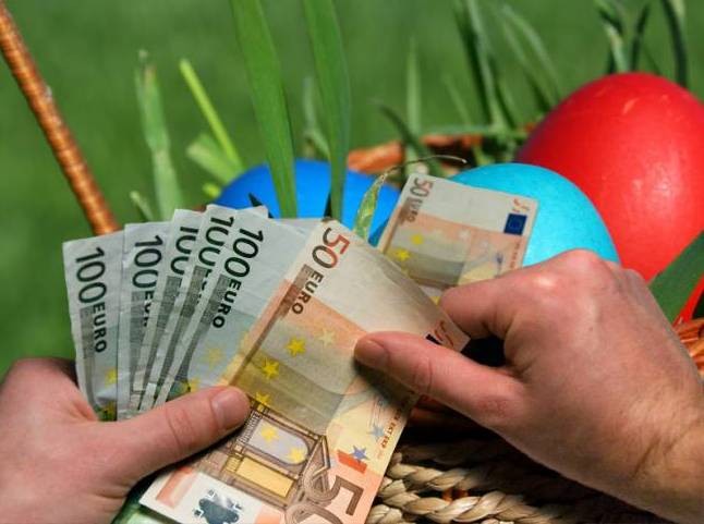 Νωρίτερα λόγω Πάσχα όλες οι πληρωμές συντάξεων, επιδομάτων και Δώρων