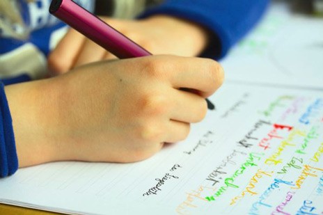 ΦΑΡΟΣ ΑΥΛΙΔΑΣ: Δωρεάν φροντιστήριο σε μαθητές δημοτικού