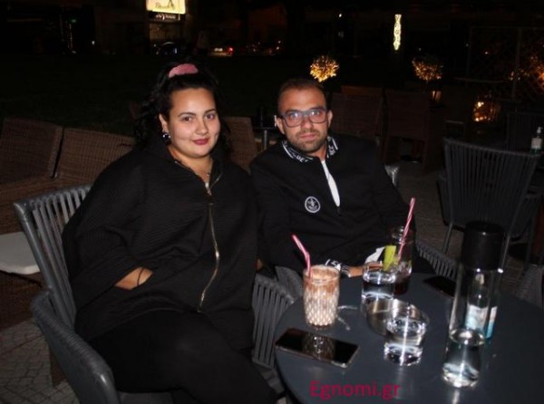 Που είναι ο τρίτος βρε παιδιά;