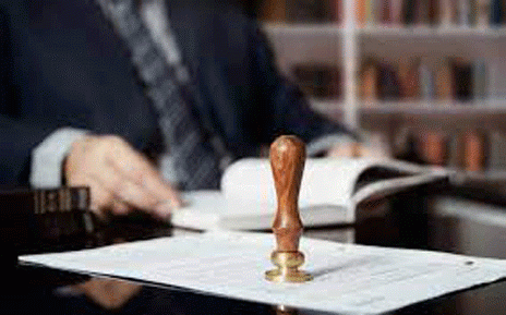 Σε 20ημερη αποχή από 30 Μαΐου οι συμβολαιογράφοι