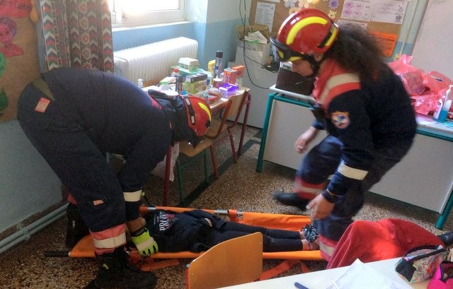 Άσκηση σεισμού στο Δημοτικό Σχολείο Αμαρύνθου