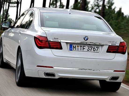 Φρεσκάρισμα για τη BMW σειρά 7