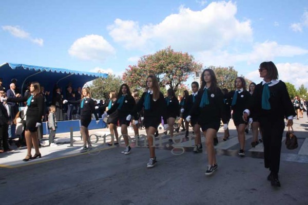 ΧΑΛΚΙΔΑ 28η ΟΚΤΩΒΡΙΟΥ: Η παρέλαση των Γυμνασίων (φωτό)