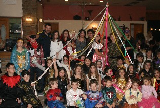 Πάρτι με παραδοσιακά δρώμενα στην Κάνηθο