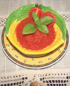 Σπιτική πικάντικη σάλτσα ντομάτας