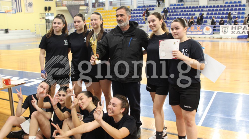 ΣΧΟΛΙΚΑ ΠΡΩΤΑΘΛΗΜΑΤΑ-ΤΕΛΙΚΟΣ ΜΠΑΣΚΕΤ ΚΟΡΙΤΣΙΩΝ: Εύκολα ...πρώτο το 1ο Λύκειο Αλιβερίου