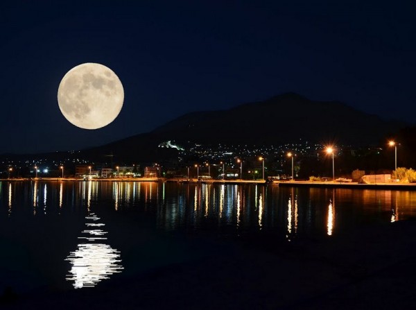Πανσέληνος, έκλειψη σελήνης και κομήτης τη νύχτα της 27ης Ιουλίου
