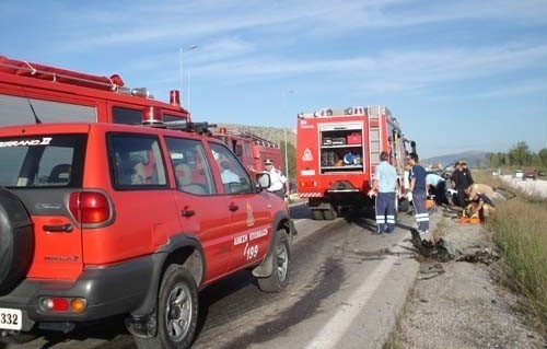 Μάχη με τις φλόγες στα Λέπουρα