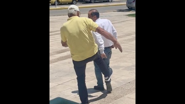 Ξύλο ανάμεσα σε δυο πρώην Δημάρχους στη μέση του δρόμου!