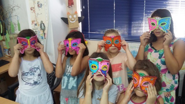 ΔΗΜΟΤΙΚΗ ΒΙBΛΙΟΘΗΚΗ ΚΑΘΕΝΩΝ: Παιχνίδι με τα ζωάκια του δάσους μέσα από βιβλία και ζωγραφιές