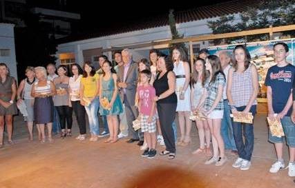 Βράβευση αριστούχων μαθητών στο Αλιβέρι