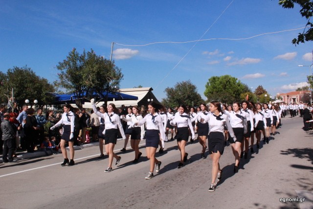 ΠΑΡΕΛΑΣΗ 28η ΟΚΤΩΒΡΙΟΥ ΧΑΛΚΙΔΑ: Ολα τα λύκεια