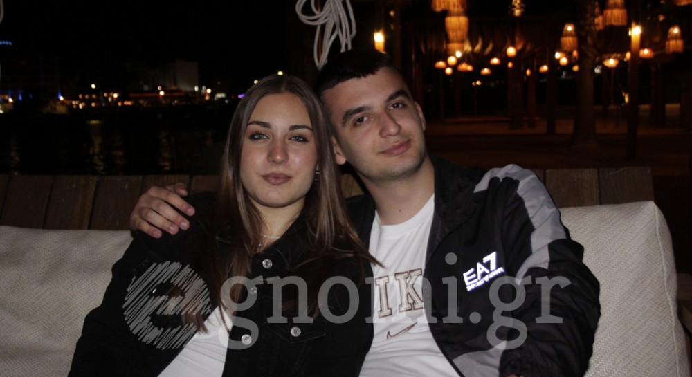 Άφησαν τις ντροπές στην άκρη και ...χαίρονται τον έρωτά τους!