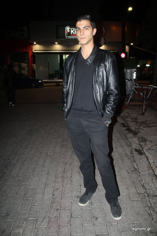 Θέλει να πάει στο εξωτερικό