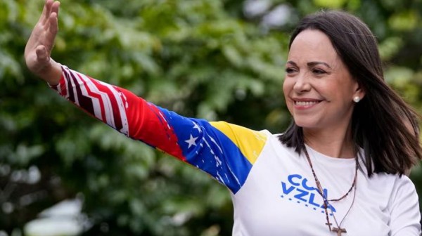 Στην Μαρία Κορίνα Ματσάδο από τη Βενεζουέλα απονεμήθηκε το Νόμπελ Ειρήνης για το 2025 (VIDEO)