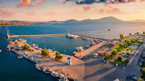 ΑΡΤΑΚΗ: Συναγερμός λόγω θαλαμηγού που πήρε κλίση λόγω εισροής υδάτων