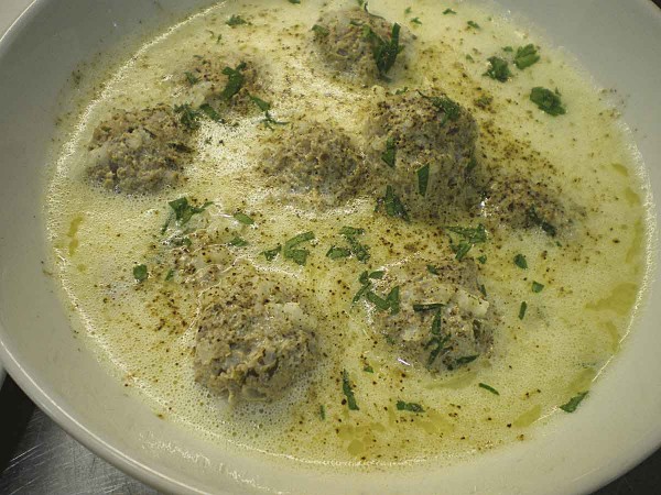 Γιουβαρλάκια αβγολέμονο