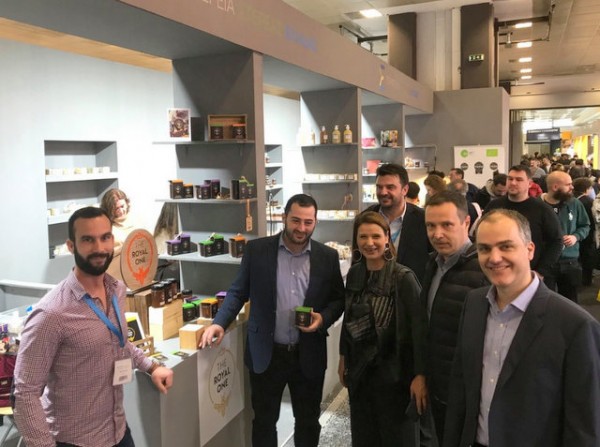 Δυναμικό ποδαρικό στις εκθέσεις προϊόντων για τη νέα χρονιά από την Περιφέρεια Στερεάς Ελλάδας