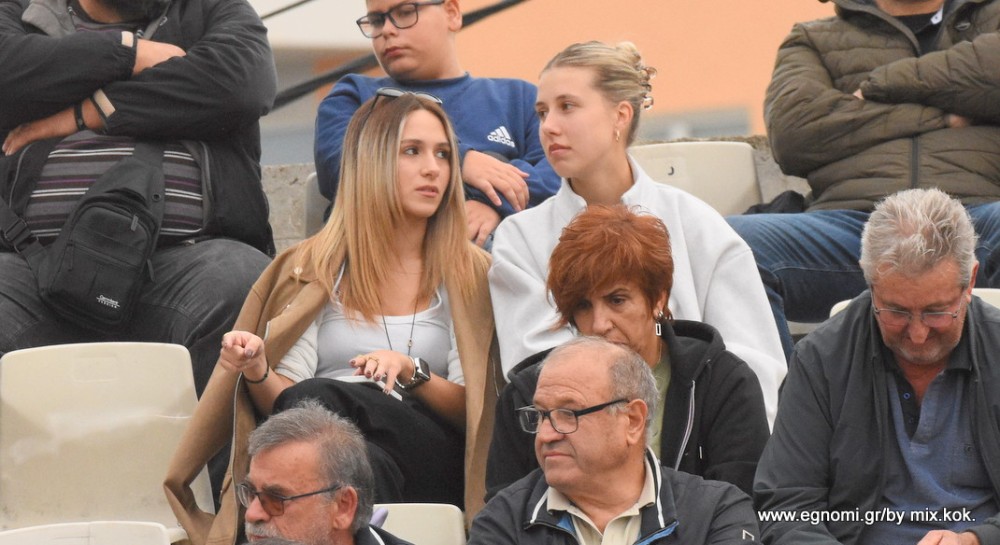 ΤΕΛΙΚΟΣ ΛΙΓΚ ΚΑΠ: Κλικ από την εξέδρα και τον αγωνιστικό χώρο