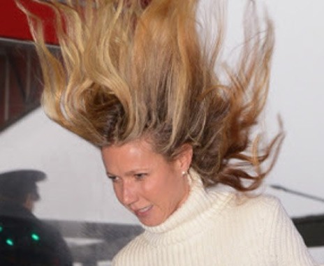 Ανοίγουν τα κομμωτήρια