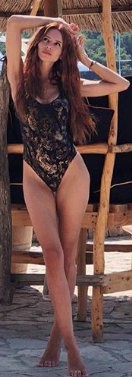 Κορμάρα η Έβελυν Καζαντζόγλου