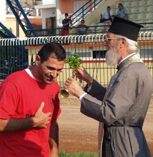 Με παπά-Ιωάννη και Παπαϊωάννου