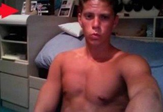 Σκληροί τύποι φωτογραφίζονται