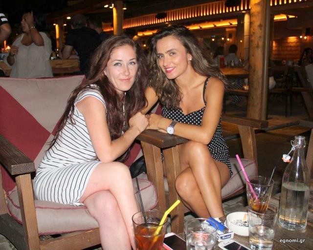 Τα κοπλιμέντα πέφτουν βροχή