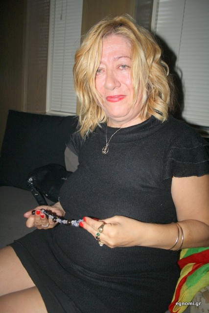 Διαβάζει τ' άστρα