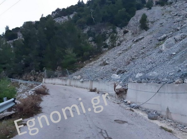 ΚΑΚΟΚΑΙΡΙΑ: Εκκενώνουν σπίτια στο Πήλι Εύβοιας