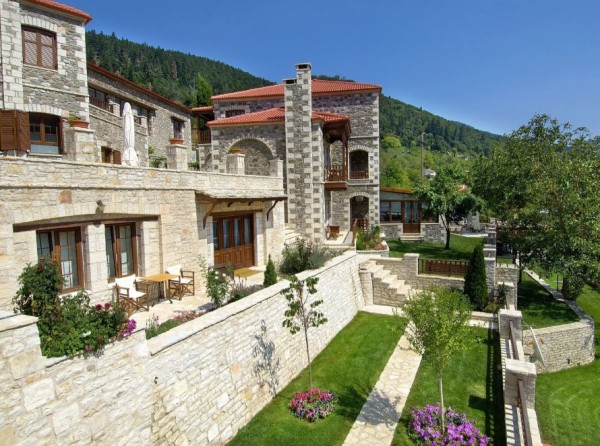 ΔΙΑΓΩΝΙΣΜΟΣ: Κερδίστε ένα τριήμερο σε πανέμορφο ξενώνα στο Καρπενήσι