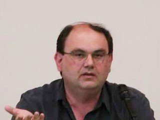 Στην Kάρυστο ο Kαζάκης