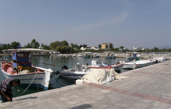 Εγκρίθηκαν εργασίες διαμόρφωσης χερσαίων χώρων στα Αλιευτικά Καταφύγια Αμαρύνθου Αιδηψού και Αγίων Αποστόλων