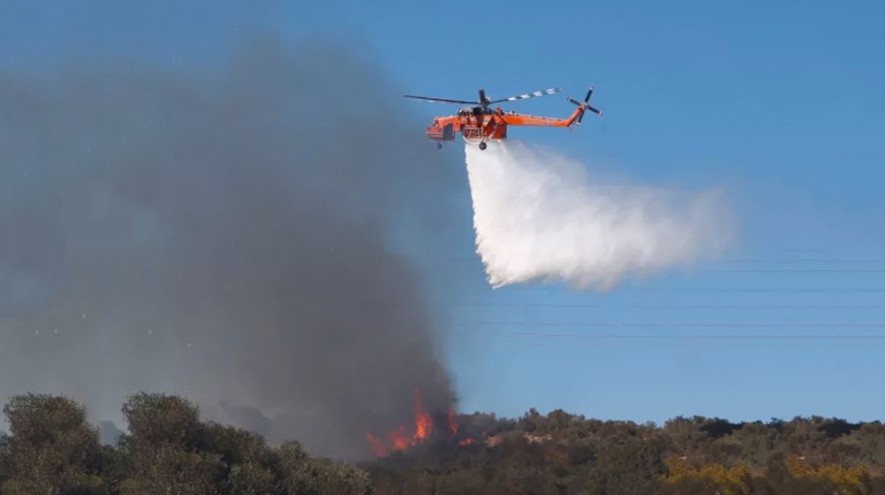 ΑΡΤΑΚΗ: Μεγάλη φωτιά ξέσπασε κοντά στον Ζέφυρο