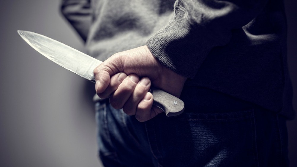 ΕΓΚΛΗΜΑ ΣΤΑ ΠΑΤΗΣΙΑ: 35χρονος μαχαίρωσε μέχρι θανάτου τον 27χρονο σύντροφό του