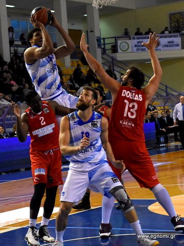 ΚΥΜΗ-ΔΟΞΑ ΛΕΥΚΑΔΑΣ 97-65: Στην παραλία είχε καρναβάλι και στην Κάνηθο η Κύμη ήταν μεγάλη