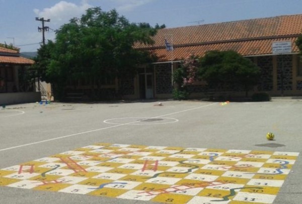 ΑΓΙΟΣ ΙΩΑΝΝΗΣ ΑΛΙΒΕΡΙΟΥ: Ανήσυχοι οι γονείς για δημοτικό και νηπιαγωγείο